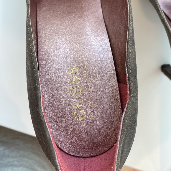 GUESS Suede Brown Bronze Bow Heels - Picture 4 of 8